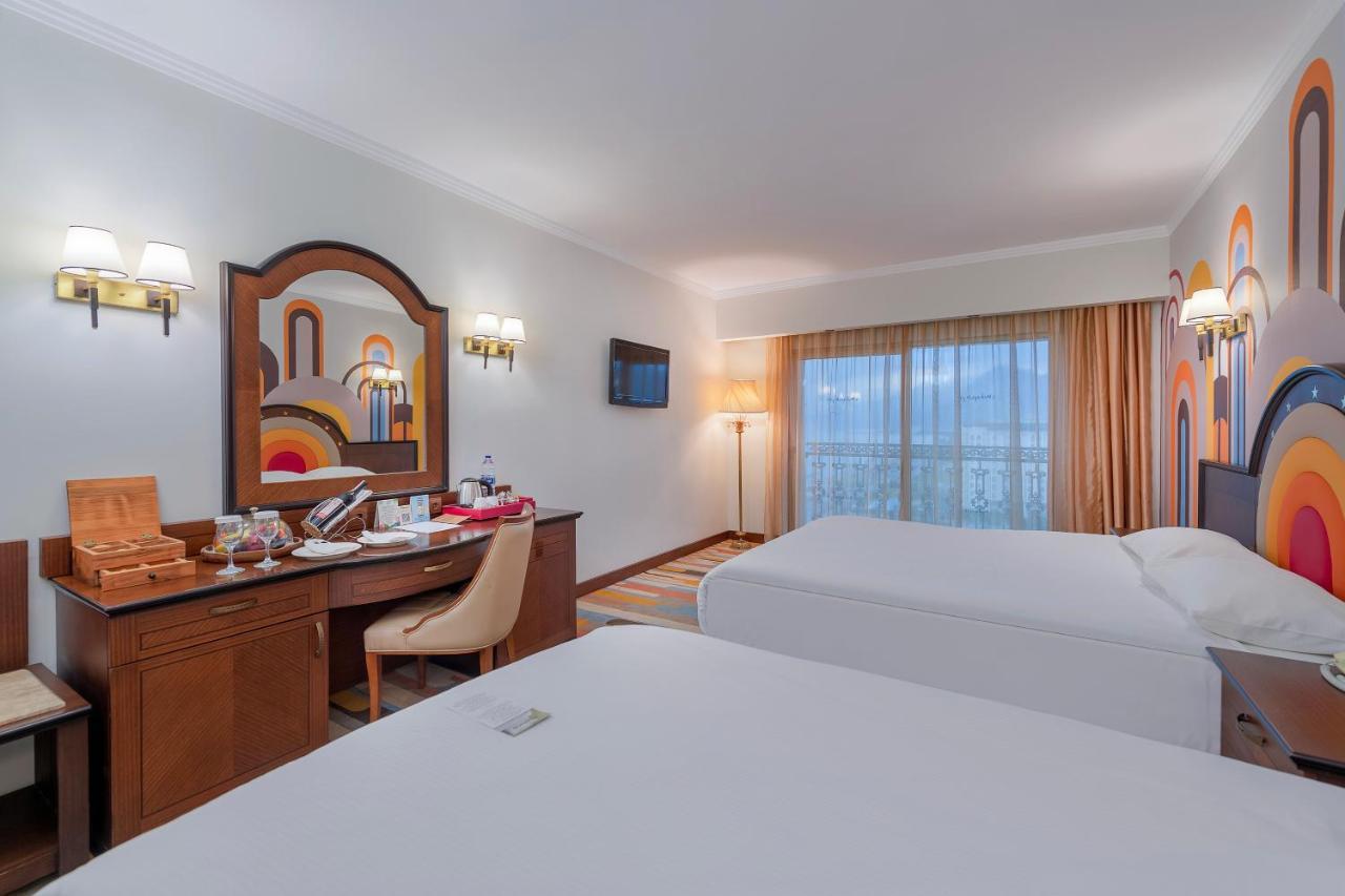 Megasaray Westbeach Antalya Exterior foto Deluxe Room