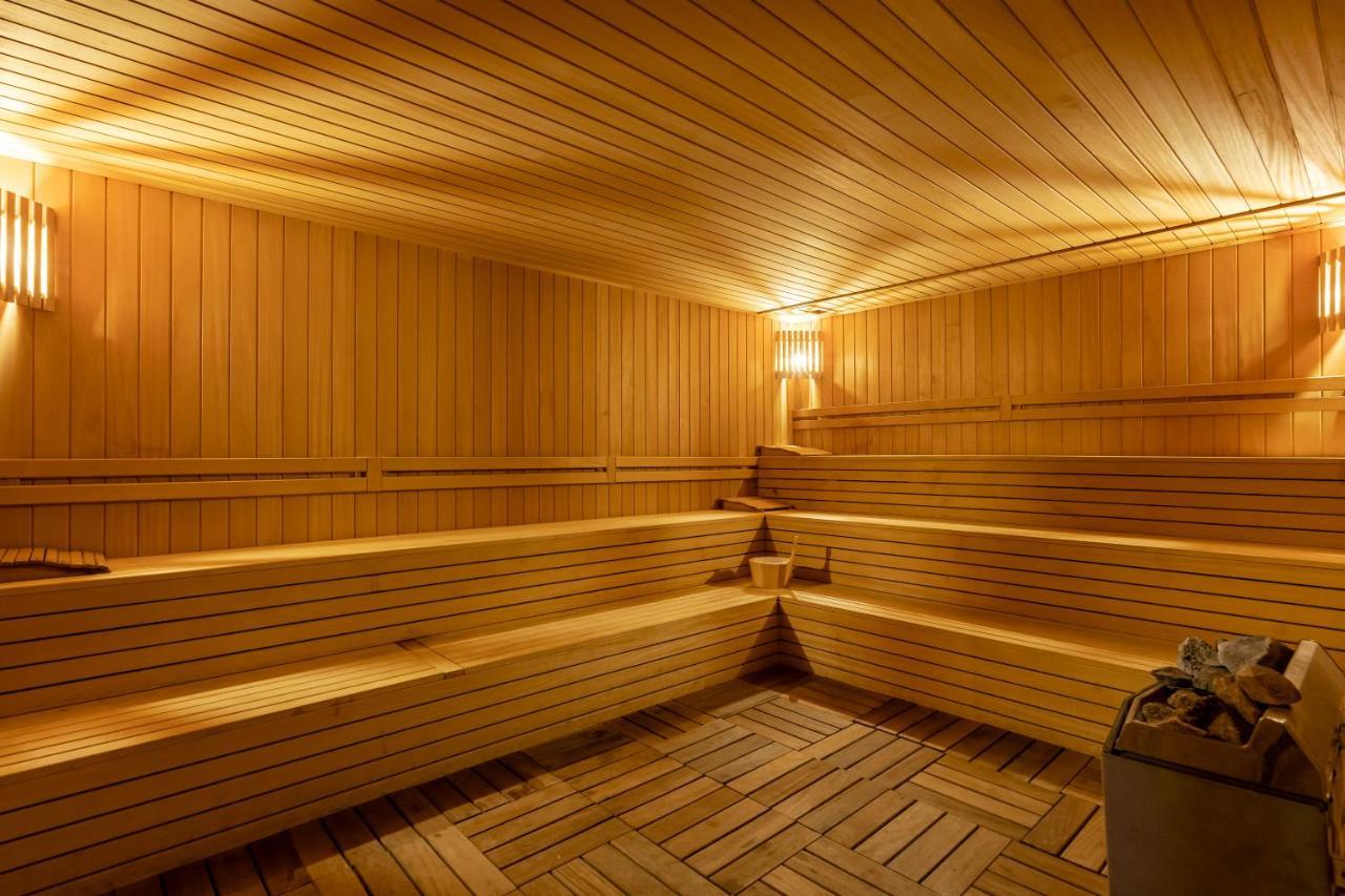Megasaray Westbeach Antalya Exterior foto A Finnish sauna