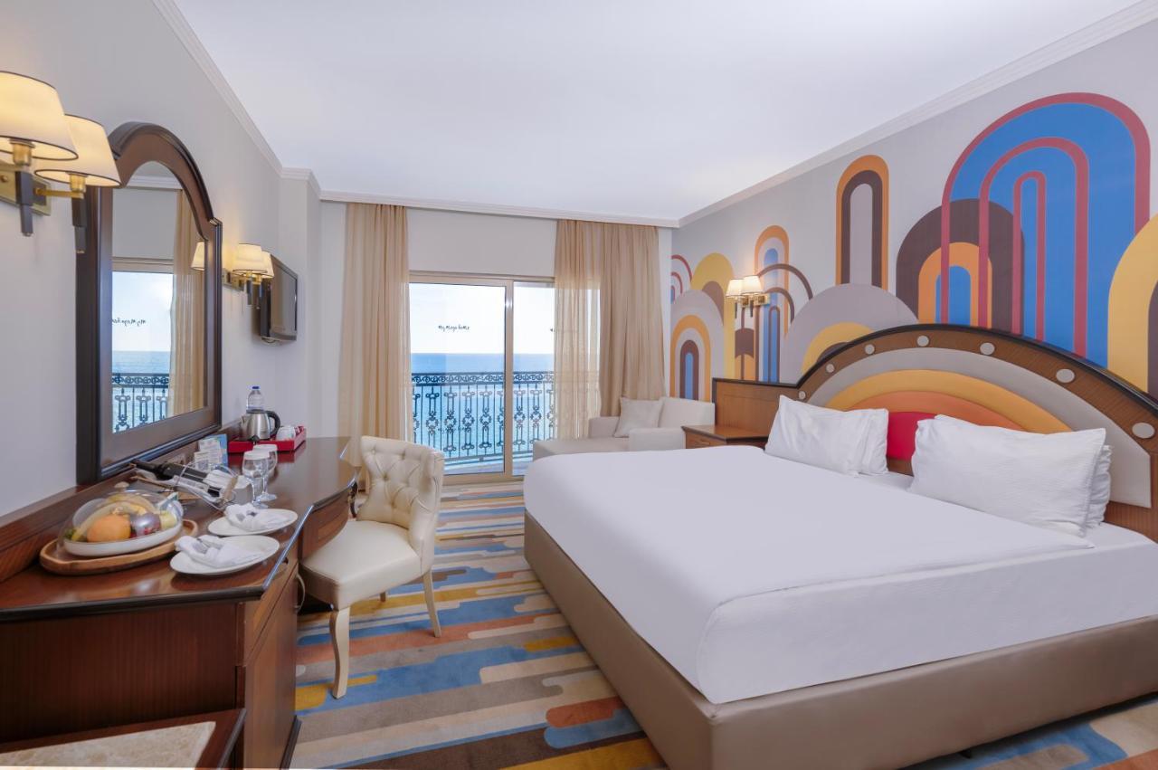 Megasaray Westbeach Antalya Exterior foto A room at the Hilton Sharm El Sheikh